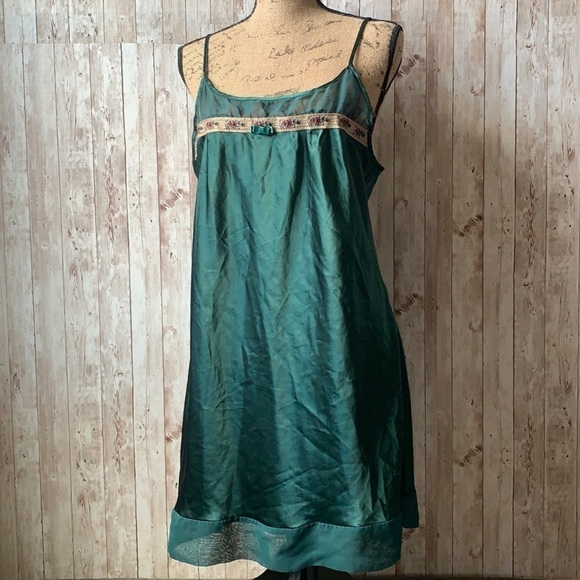 𝅺delicates Green Nighty - Picture 1 of 5